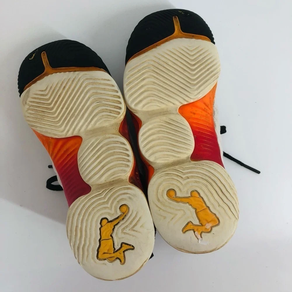 Nike LeBron 16 GS 'Space Travel’ Kid’s Sneaker